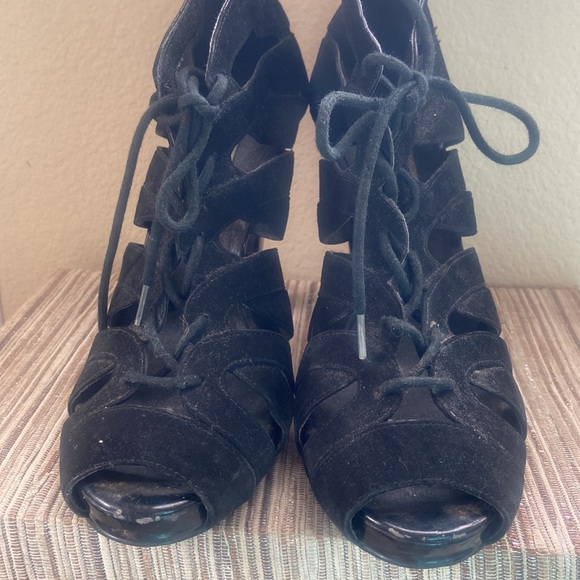 Steve Madden Suede Heels - Picture 2 of 3